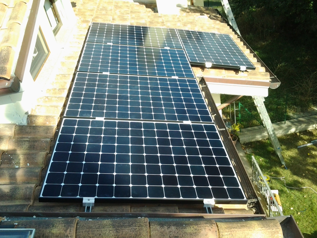 Impianto Fotovoltaico in Scambio Sul posto Lightland SunPower X21 Vitorchiano Viterbo Lazio